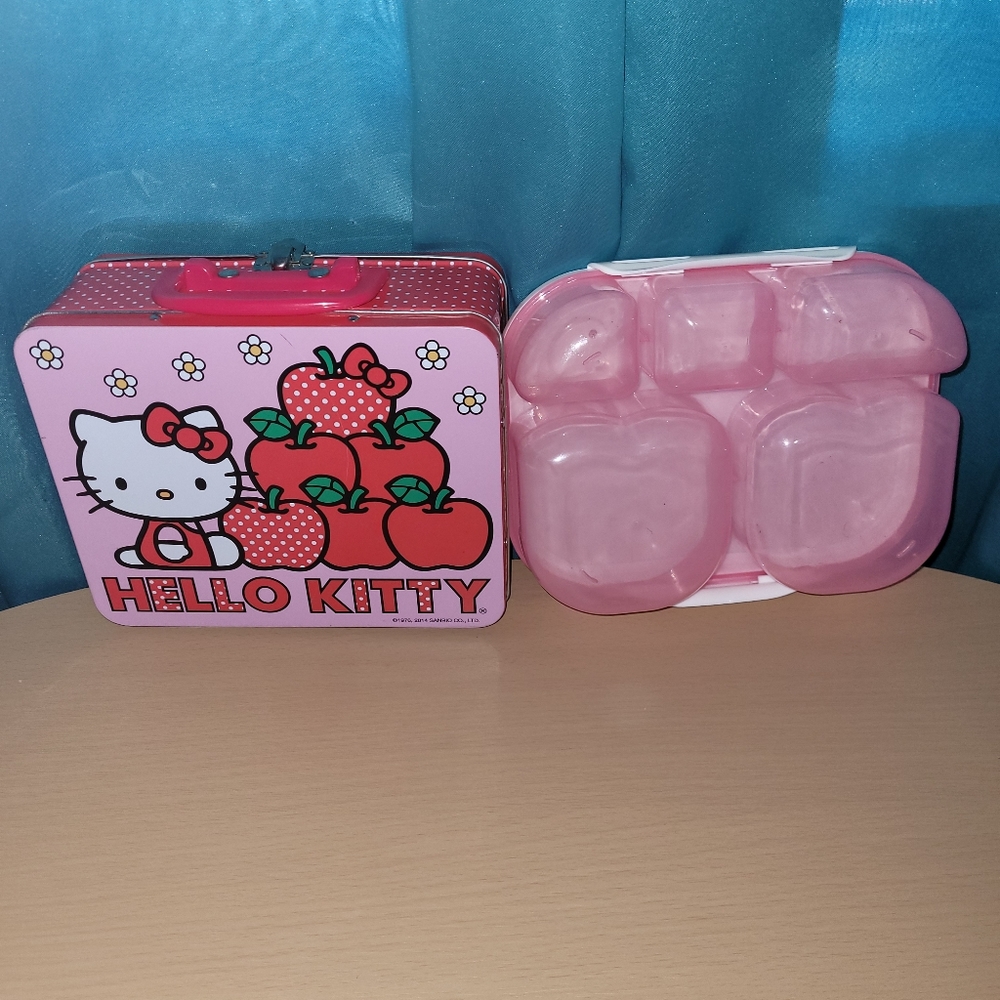 Hello Kitty Vintage lunchbox and food container